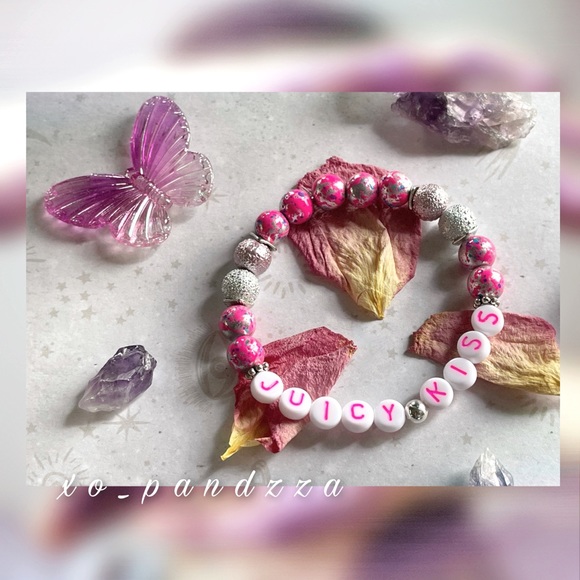 JUICY KISS 💋 handmade one of a kind bracelet - Picture 3 of 3